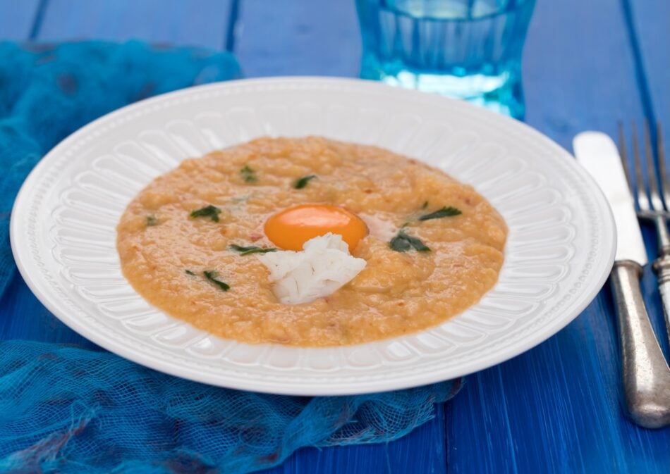Como preparar uma açorda de peixe irresistível em casa