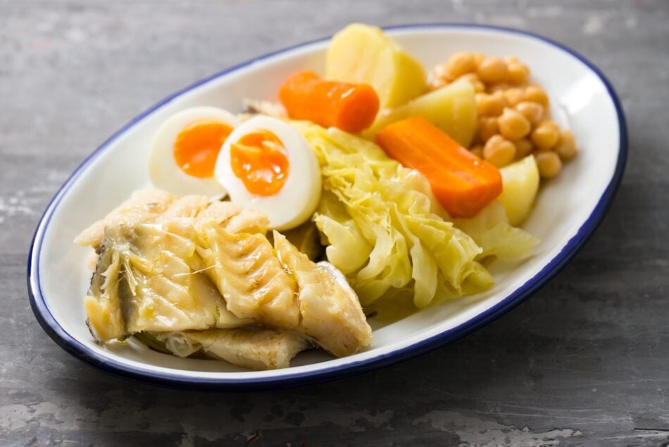 Receita de Bacalhau Cozido com Todos (uma tradição que nunca falha)
