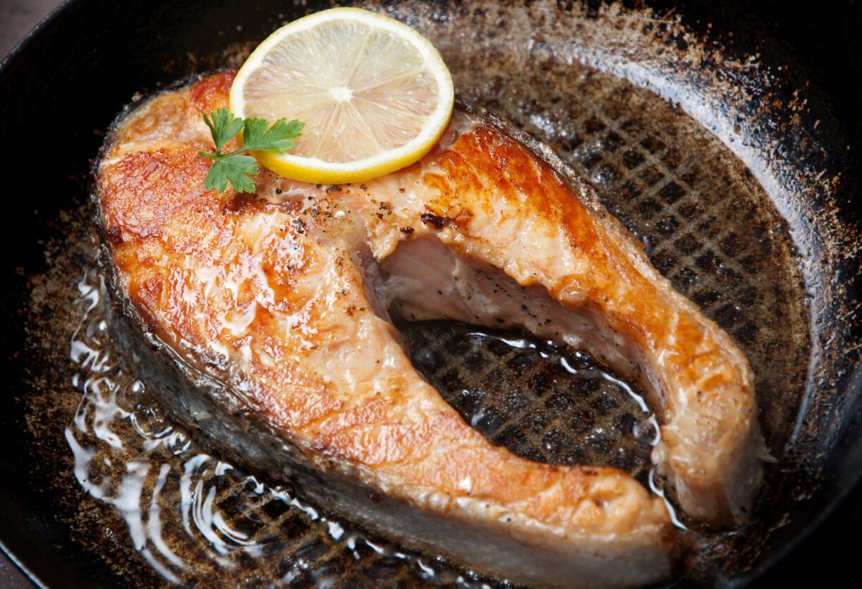 Receita de Salmão grelhado na frigideira (sabor irresistível em minutos)